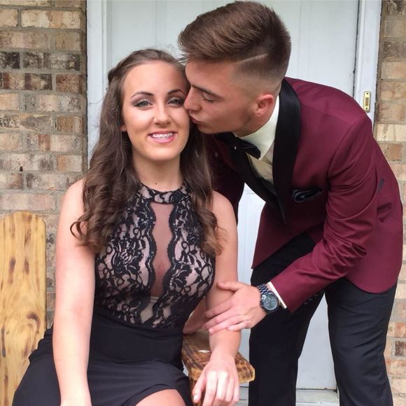 Meet your Posher, Christina - Picture 1 of 1